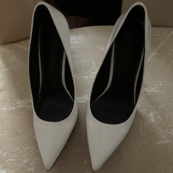 heels - Picture 2 of 2